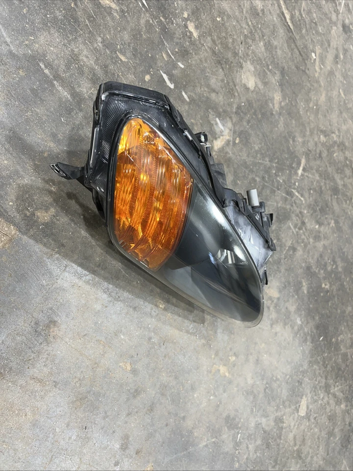 2001-2009 Honda S2000 AP2 Right Passenger Headlight W/ AP1 HID ballast INCLUDED - Image 2 of 4
