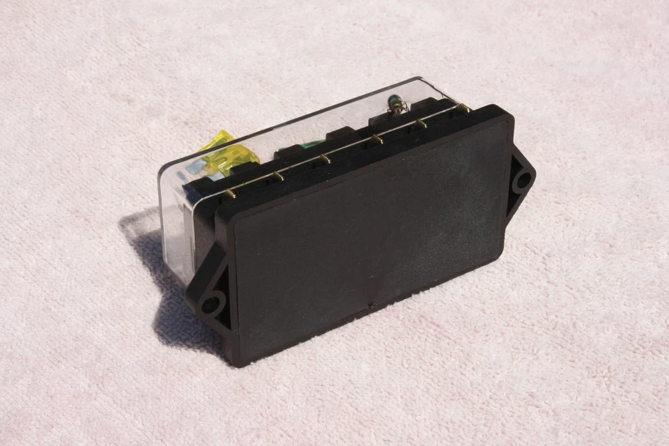 Caja de fusibles universal para moto Yamaha Suzuki HONDA Kawasaki ATV ATC BOAT Foto 4 de 4