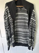 21 Men Cardigan Sweater Gray Ivory Button-Up Chunky Dark Academia Professor L