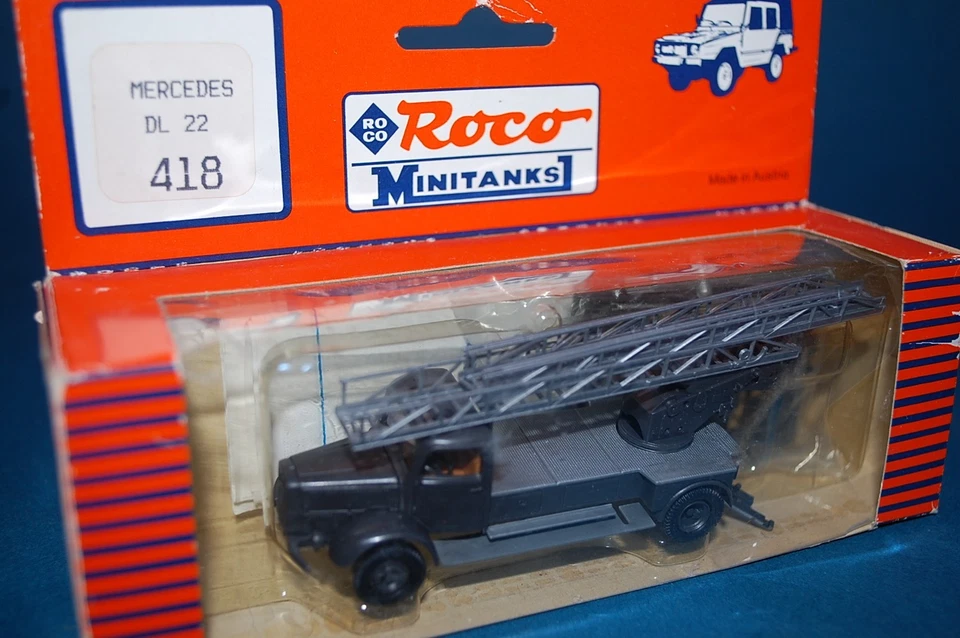 Roco Minitanks 418 - Mercedes D22 Autoscala scala  1/87 - Immagine 3 di 3