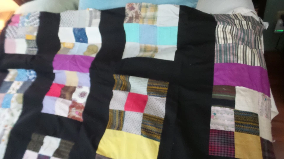 Vtg Patchwork quilt topper VIBRANT colors machine stitched MULTI COLORS 70x70 - Image 4 of 4