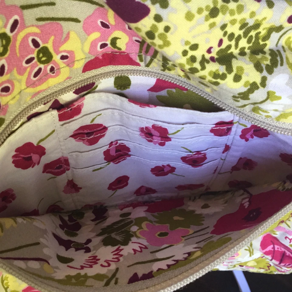 VERA BRADLEY Bandolera Acolchada Hojas Florales Bolso Mensajero Cartera Boho Chic Foto 2 de 4