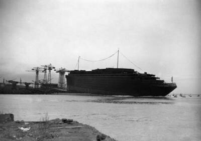 The 'Normandie' after her launch was surrounded many boats Sai- 1932 Old Photo 3