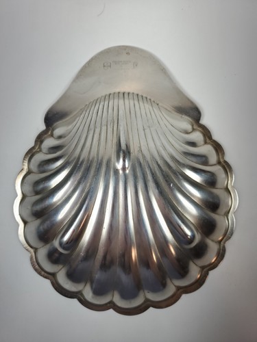 Vintage English Silver MFG Corp Shell Dish - 8 1/4” X 6 3/4" - Picture 4 of 12