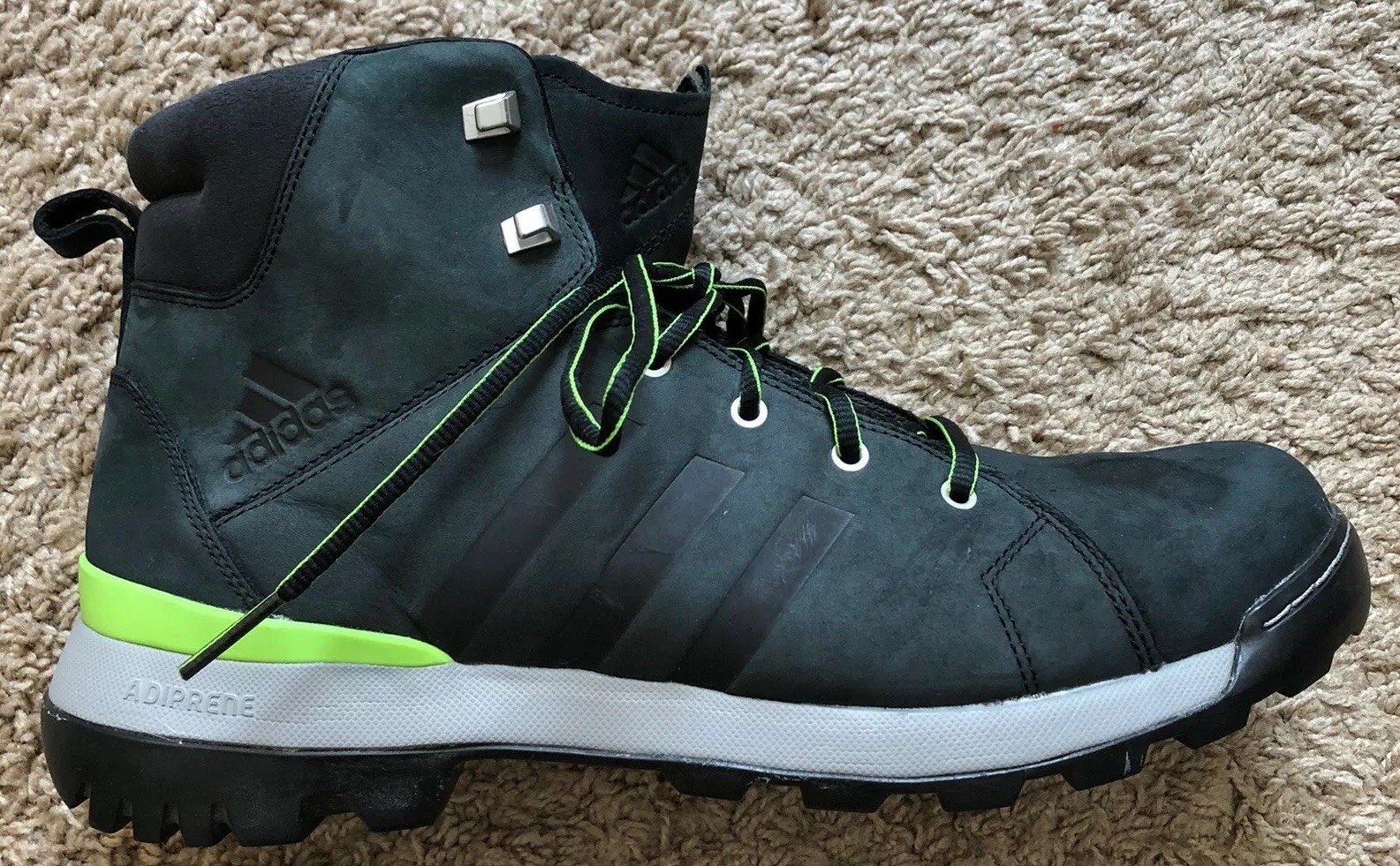 adidas trail cruiser mid