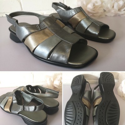clarks sandals 5.5