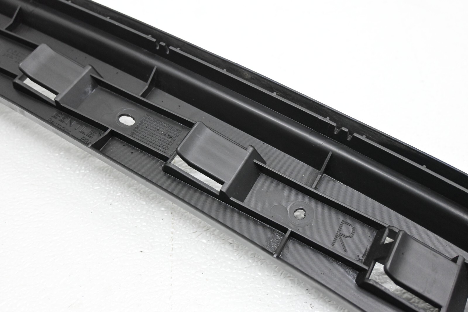 ⭐ 06-12 Bentley Continental Rear Right Bumper Guide Bracket Mount Support Oem
