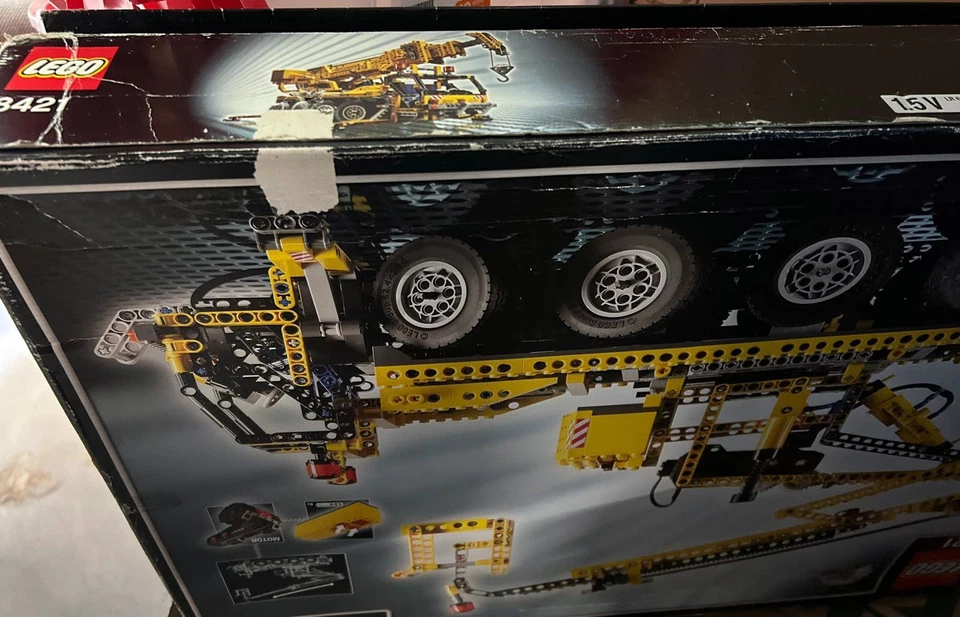 Lego Technic 8421 Mobile Crane - Image 3 of 4