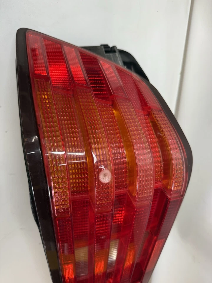 Левый задний фонарь со стороны водителя для Mercedes R129 300SL 500SL SL320 96–98 годов выпуска от оригинального производителя - Изображение 3 из 4