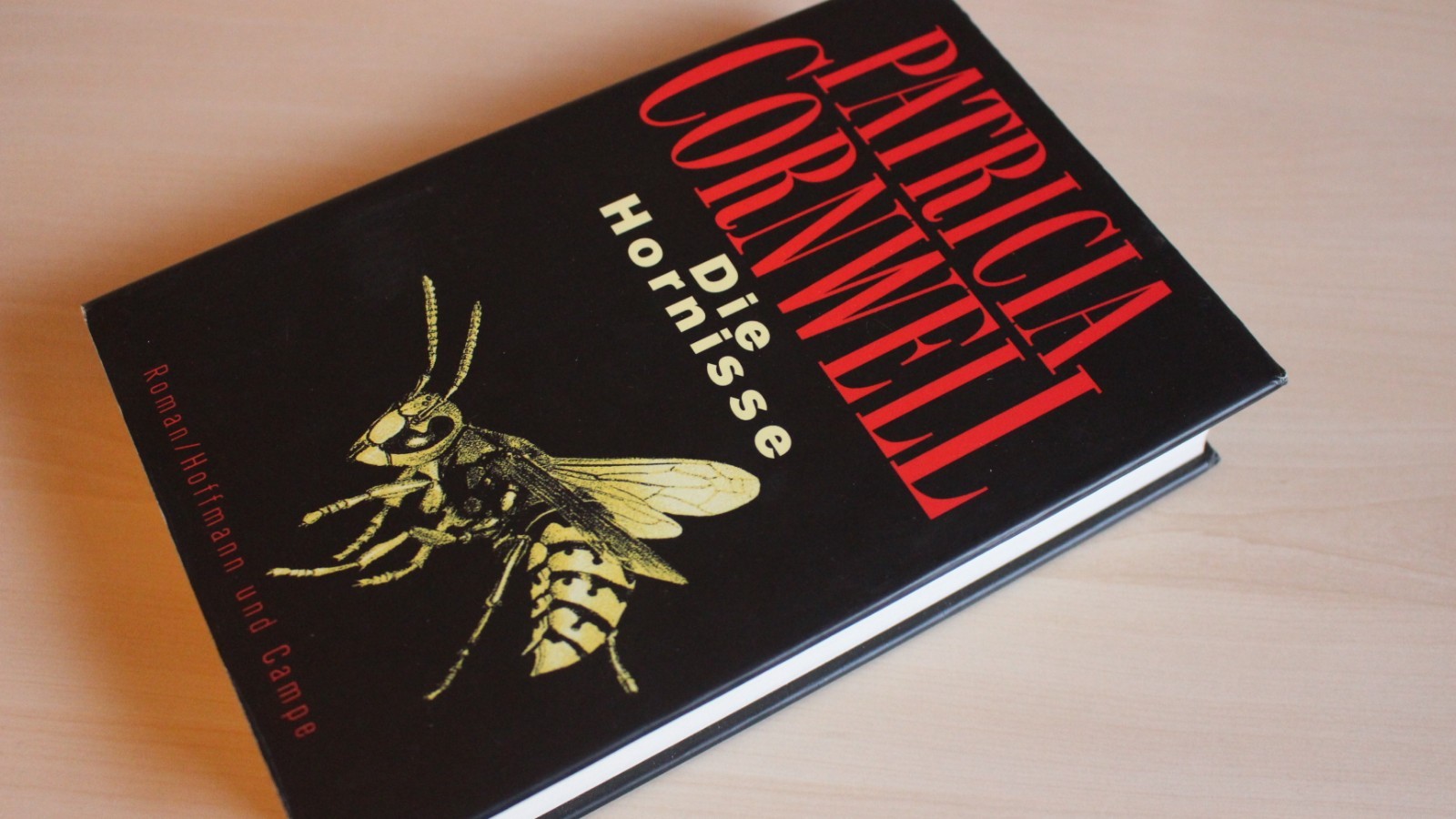 Die Hornisse von Patricia Cornwell   Thriller  (77)