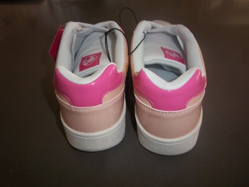ZAPATOS DE TENIS/ZAPATOS BARBIE MUJER TALLA 7 - NUEVOS CON ETIQUETAS - Imagen 4 de 5