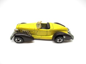 hot wheels auburn 852 yellow