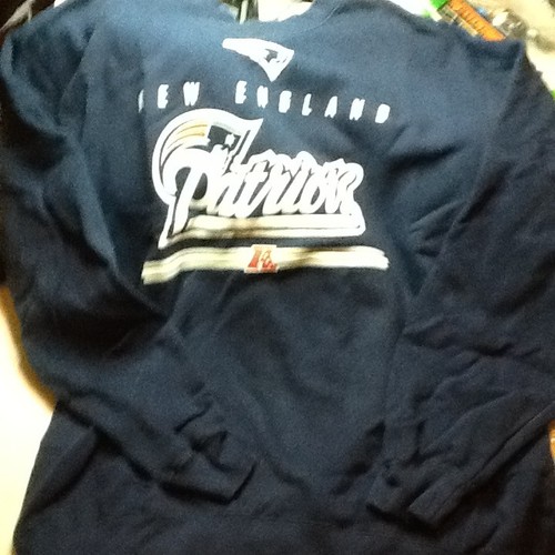 PATRIOTS SWEAT SHIRT DARK BLUE XLG (GENTLY USED) 11623B - Picture 7 of 7