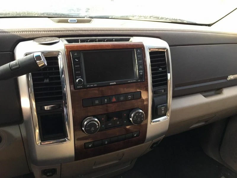 Dodge Ram 1500 2500 2011 radio AM FM reproductor de CD DVD receptor con identificación de navegación RHB Foto 4 de 4