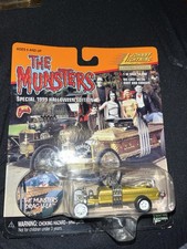 Johnny Lightning 1:64 The Munsters Drag-U-La   Rare White-Wheel Variant   NM/M