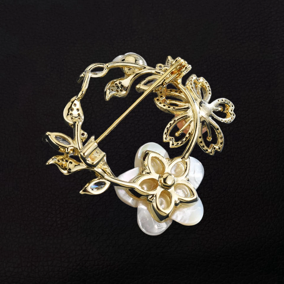 Broche prendedor para mujer chapado en oro concha perla circón cúbico flor hoja Foto 3 de 3