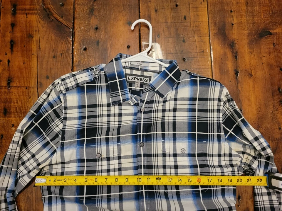 Camisa de vestir Express para hombre M mediana 15 15,5 calce ajustado manga larga Foto 3 de 4