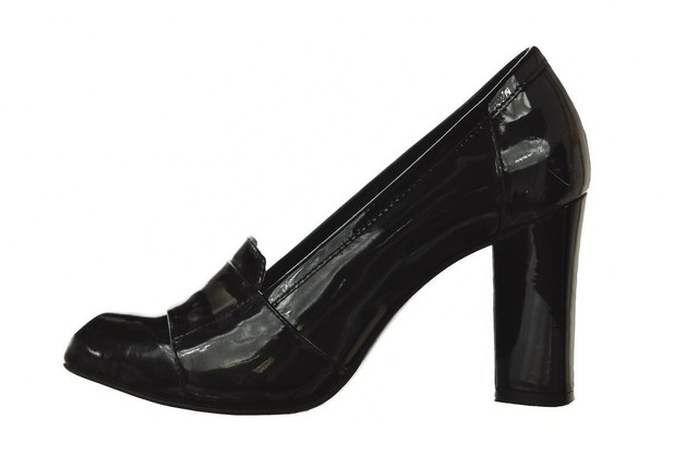 womens black pumps size 5
