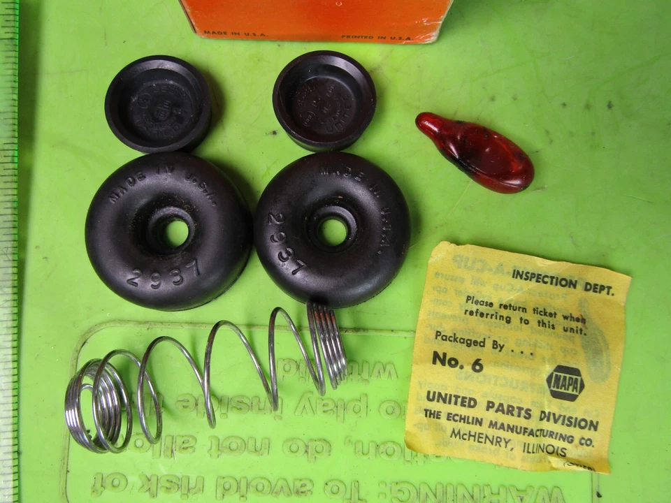 Kit de reparación de frenos p/n 13 NAPA United 63-65 Chrysler 62-65 Plymouth 62-65 Dodge Foto 2 de 4