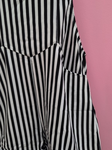 Halara Pockets Horizontal Stripe Adjustable Short Waffle Overalls XL Black White - Picture 3 of 12