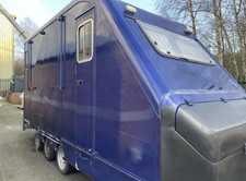 Equi-Trek Star Treka Triple Axle Horsebox Trailer With Living / Sleeper – Large 