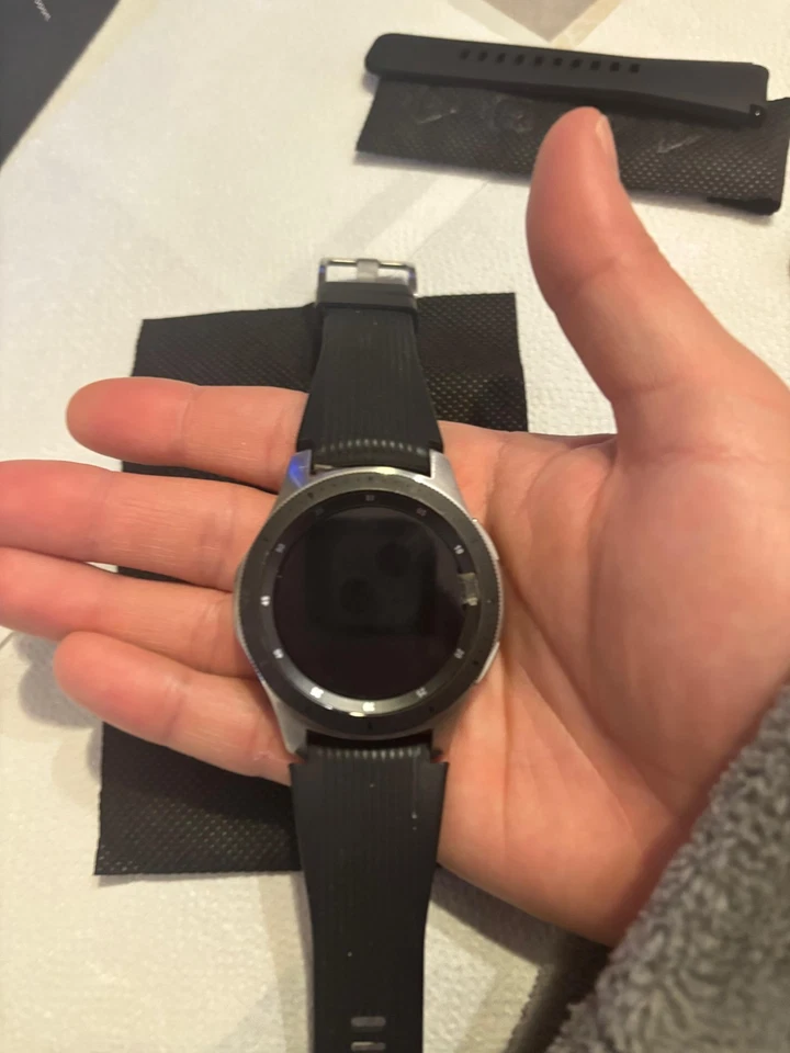 Samsung Galaxy Watch 46 · 46 mm · LTE, foto 4 de 5