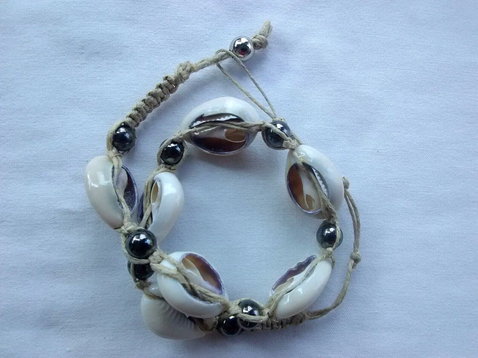 Surfer  Cowrie Shell Ethnic Tribal Hippie Necklace Boho  18" US  Seller New - Image 4 of 4