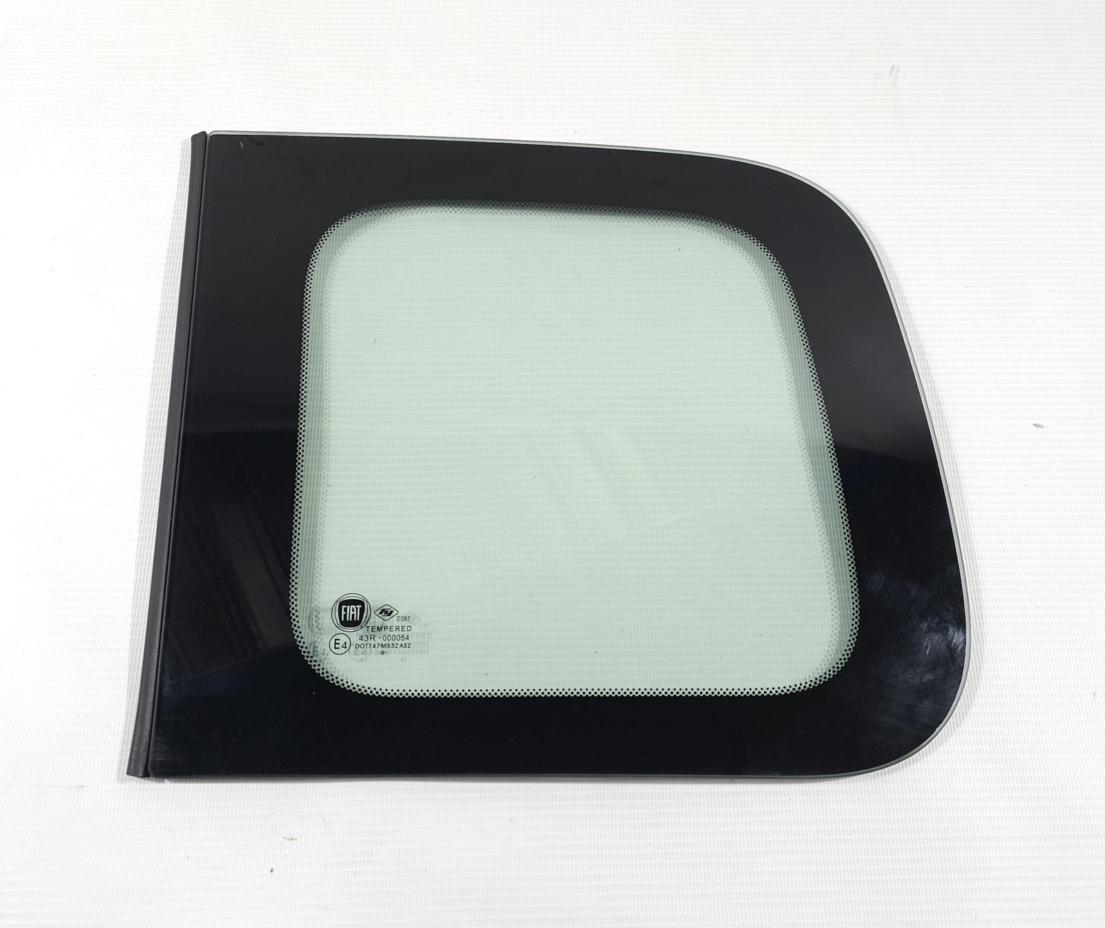 VETRO FISSO POSTERIORE SX PER FIAT Panda 3° Serie 51843629 (12>)