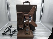VINTAGE ART DECO KEYSTONE MODEL K-108 8MM MOVIE PROJECTOR WITH CARRY CASE