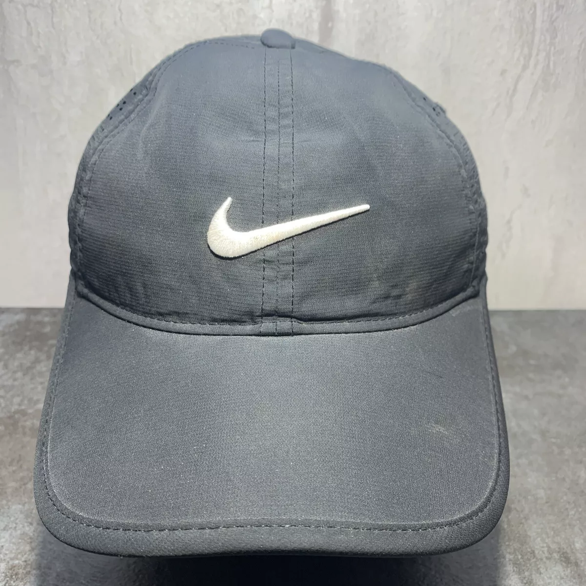 Vented golf hats 2025