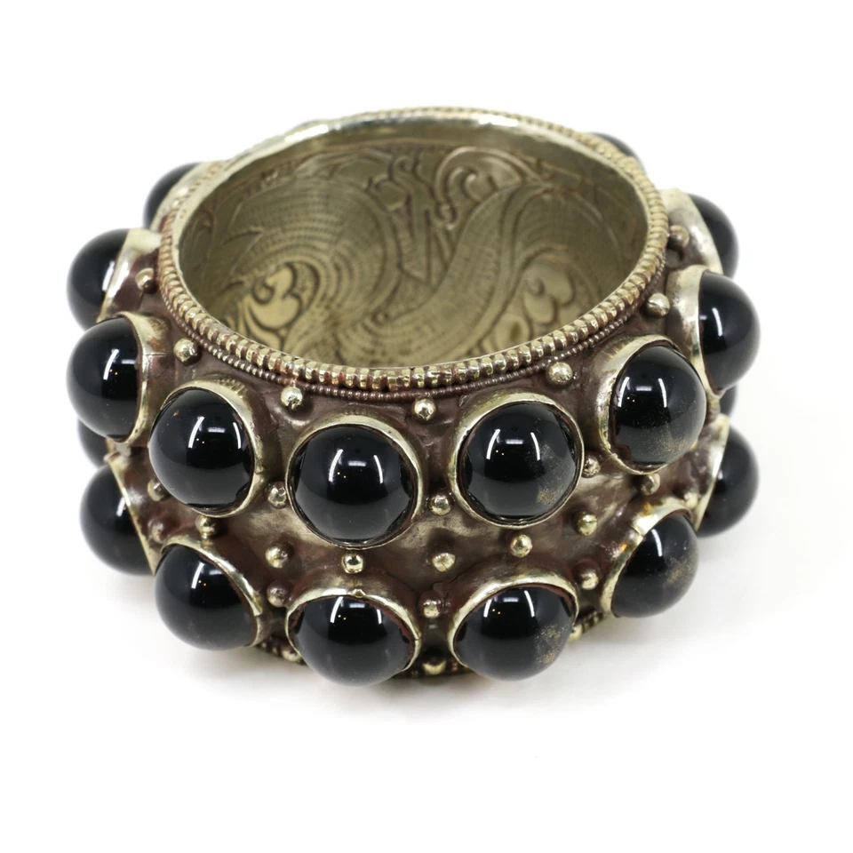 Brazalete Tibetano Repoussé Pulsera Resina Piedra Negra Foto 4 de 4
