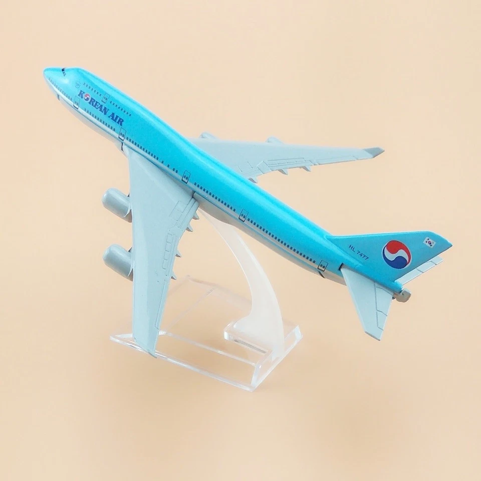 Modellino aereo pressofuso in lega 1:400 16 cm Korean Air Boeing 747-400... - Immagine 3 di 4