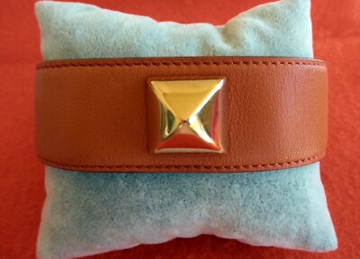 Hermes Gold and Orange Studded Leather Cuff HERMES Bracelet Orange Medor Courchevel Leather Gold Plated  main image 4