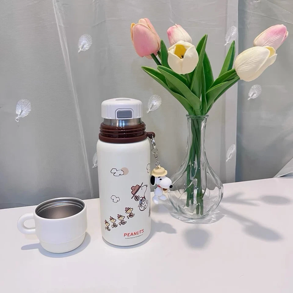 Botella de agua de acero inoxidable Snoopy 500 ml con taza de acero inoxidable Foto 4 de 4