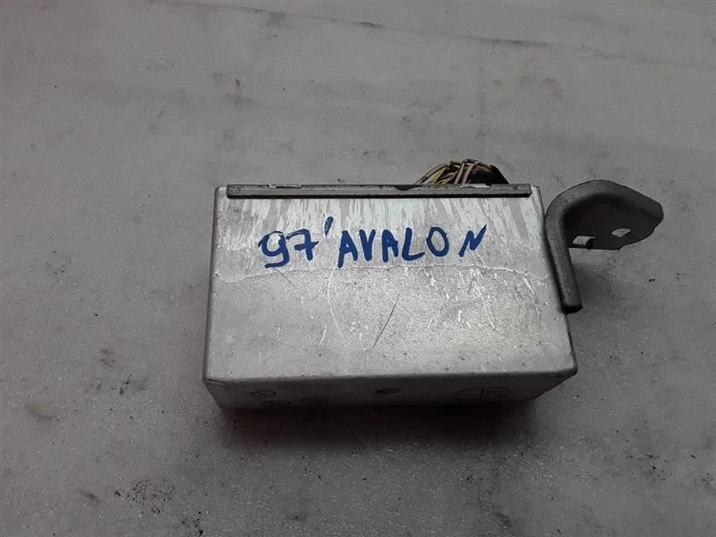 88240-07010 CRUISE CONTROL MODULE 1997 AVALON W2-7P Foto 4 de 4
