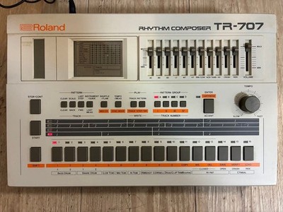 Roland TR-707 Vintage Drum Machine Rhythm Composer Working from Japan