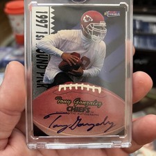 Tony Gonzalez Catches Everything but the Hobby's Attention 17