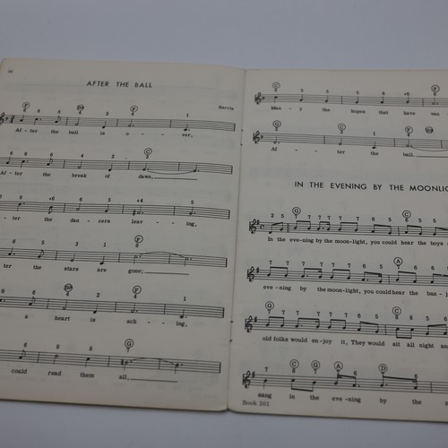 Vintage Sheet Music Book Singin’ Time Arranged By Adele Scott 1960 - Picture 3 of 4