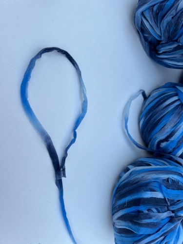 COLOR BANDOLERO de SCHACHENMAYR NOMOTTA: Hilo de cinta azul mediano, negro: lote de 10 - Imagen 6 de 6