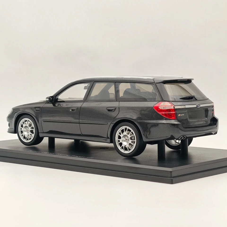 1/18 DNA Collectibles Subaru Legacy Touring Wagon STI S402 Grey Resin Model Car - Immagine 3 di 4