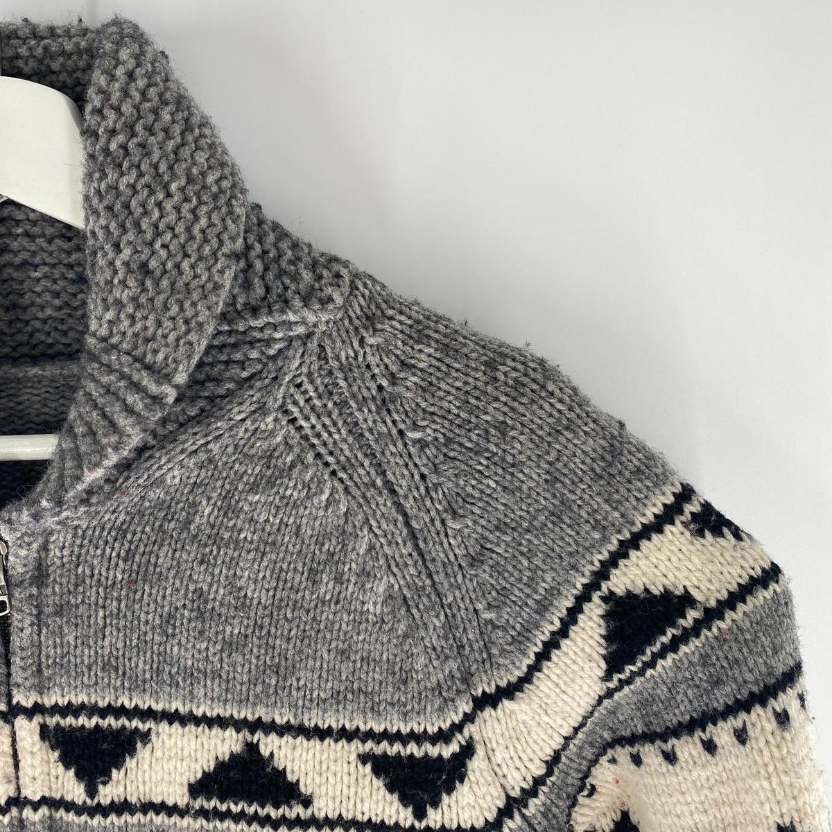 Aritzia TNA Sea to Sky Cowichan 100% Lambs Wool Zip Cardigan