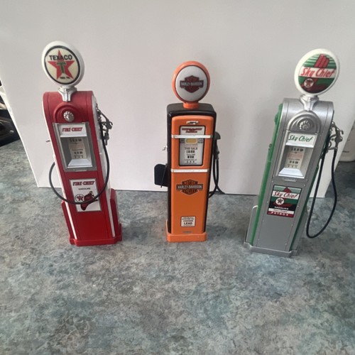 Gearbox Diecast Texaco, HarleyDavidson, Sky Chief Collectible Mini Gas Pumps (3) - Picture 1 of 3