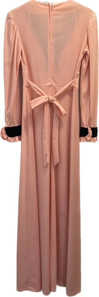 Maxi Vestido Vintage Años 70 Hecho en Unión Rosa con Volantes con Borde de Terciopelo Negro Talla 10 Foto 3 de 4