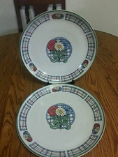 International Tableworks Plaid Posey -2 Dinner Plates 11"