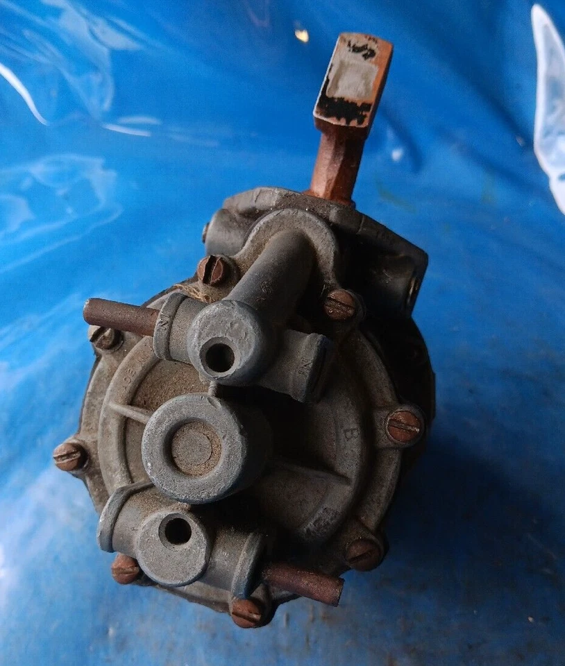 1952 Buick Special Super 263ci bomba de combustível CA 9761 - Imagem 4 de 4