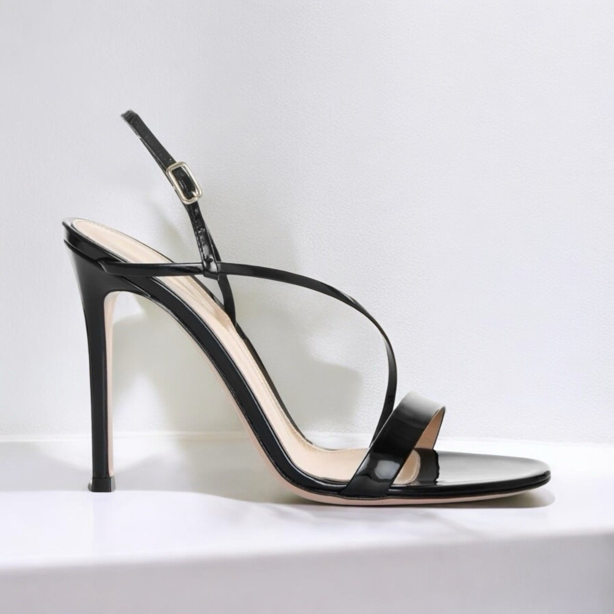 サンダル・ミュール Gianvito Rossi Sculptural Heel Leather Sandal NIB Gianvito Rossi Manhattan Patent Leather Sandal Heels