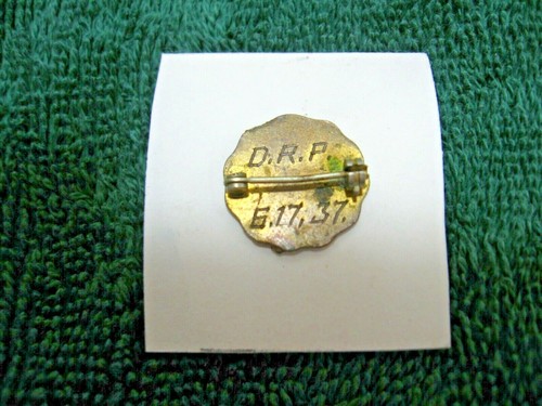 Vintage 1937 Collectible NORTHWEST INSTITUTE MEDICAL TECHNOLOGY Brass Pin-Back!! - Picture 3 of 3