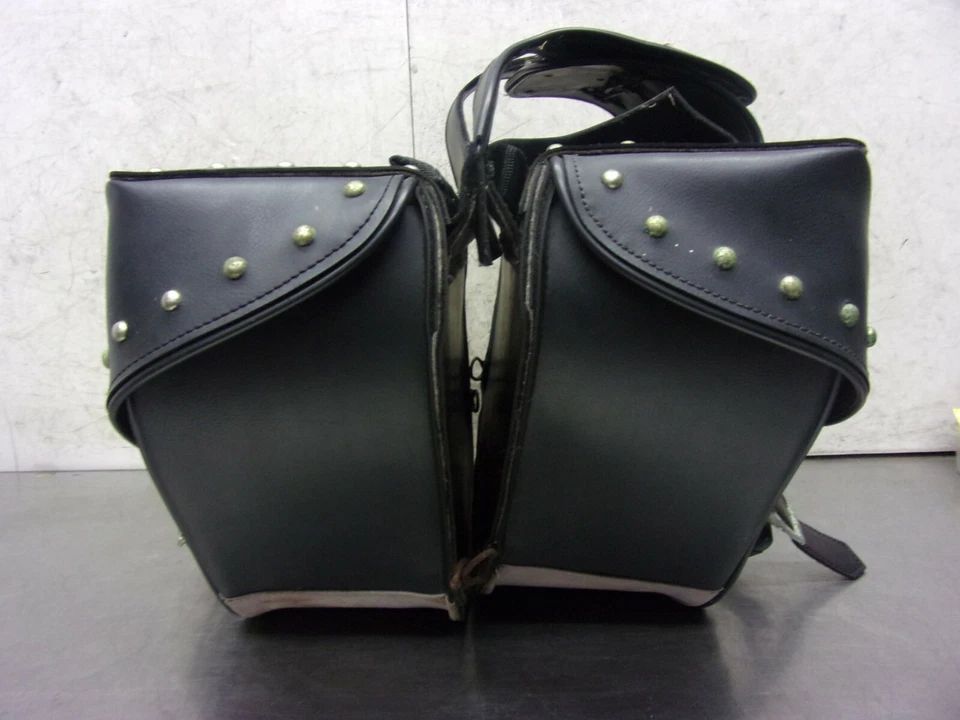 91 A HONDA SHADOW   SPIRIT  1100 2005 AFTERMAKET  SADDLEBAG SADDLE BAG (TWO) Foto 3 de 4