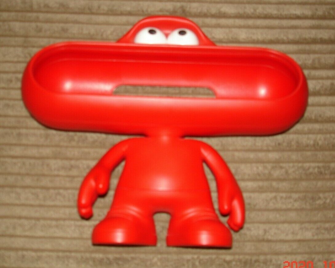 beats pill dude stand