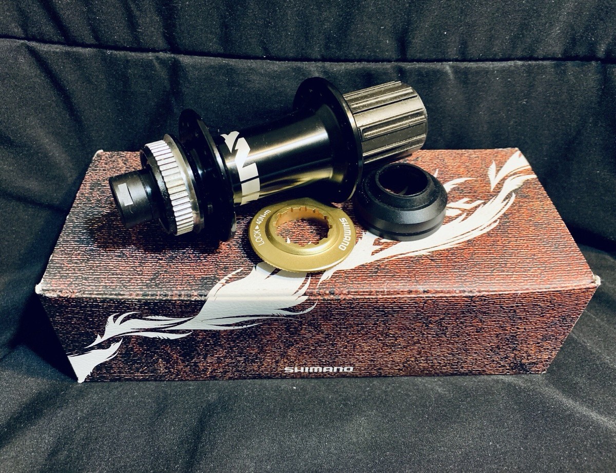Shimano Saint 32h Hubs Front HB-M820 20x110mm & Rear FH-M810 Shimano Saint 32h Hubs Front HB-M820 20x110mm & Rear FH-M810